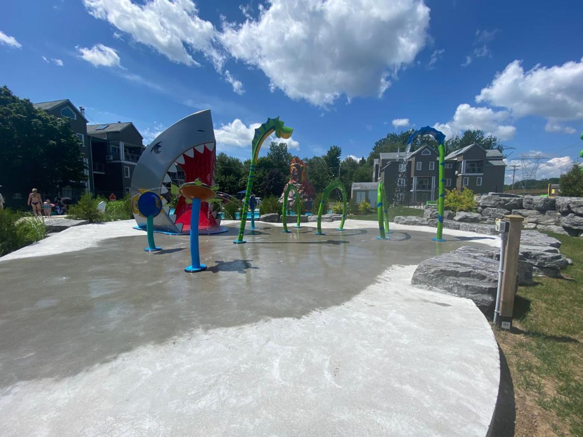 Condo Avec Parc Aquatique ! โบเพร ภายนอก รูปภาพ